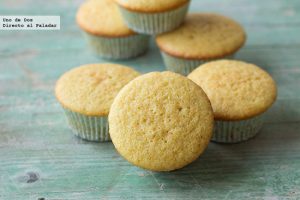 Lee más sobre el artículo Deliciosos y Sencillos: Aprende a hacer los Mejores Cupcakes de Vainilla desde Cero